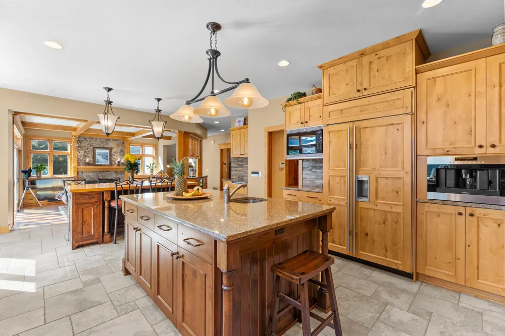 945 Quentin Avenue S Lakeland, MN 55043