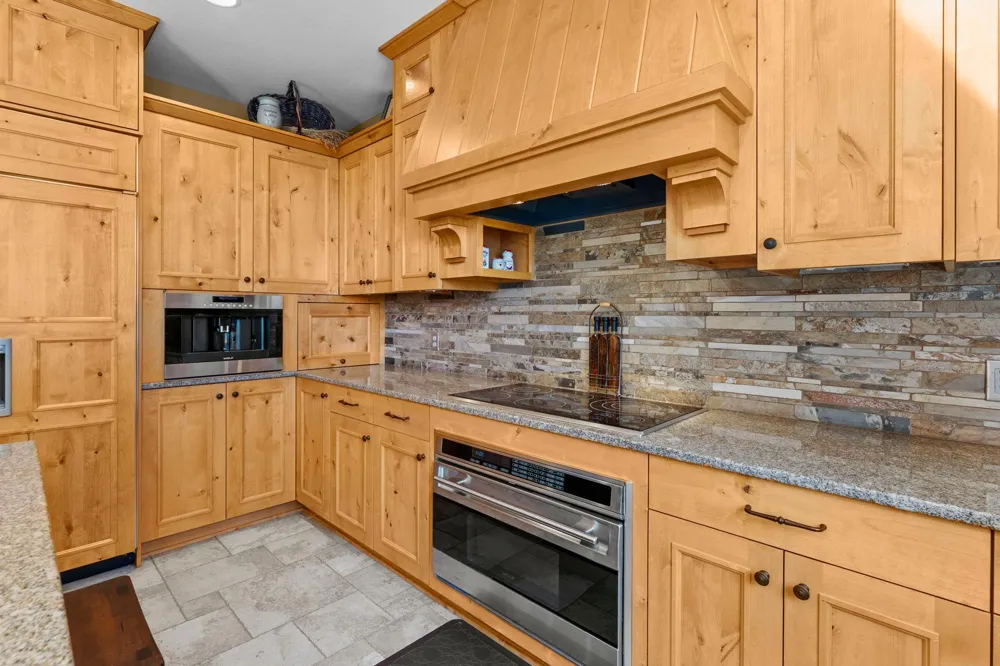 945 Quentin Avenue S Lakeland, MN 55043