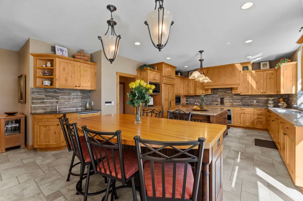 945 Quentin Avenue S Lakeland, MN 55043