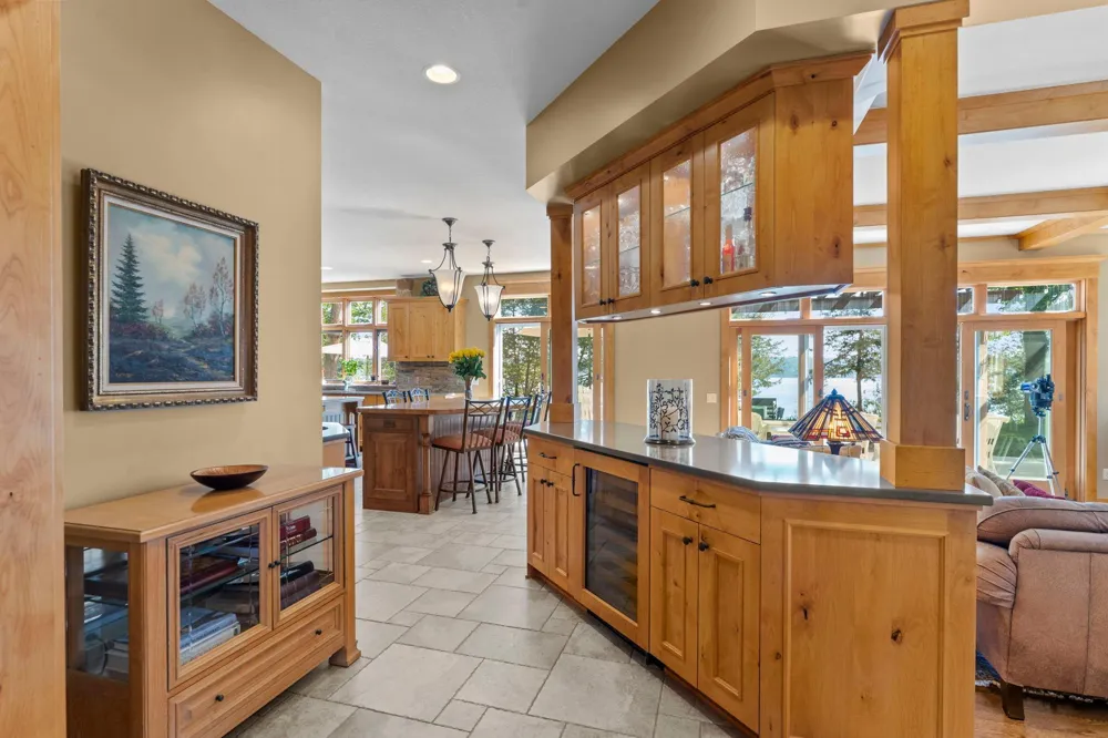 945 Quentin Avenue S Lakeland, MN 55043