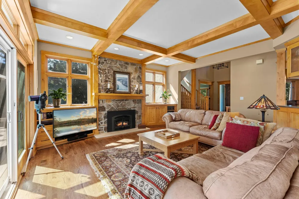 945 Quentin Avenue S Lakeland, MN 55043