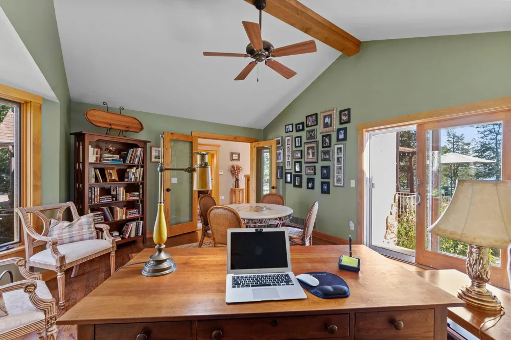 945 Quentin Avenue S Lakeland, MN 55043