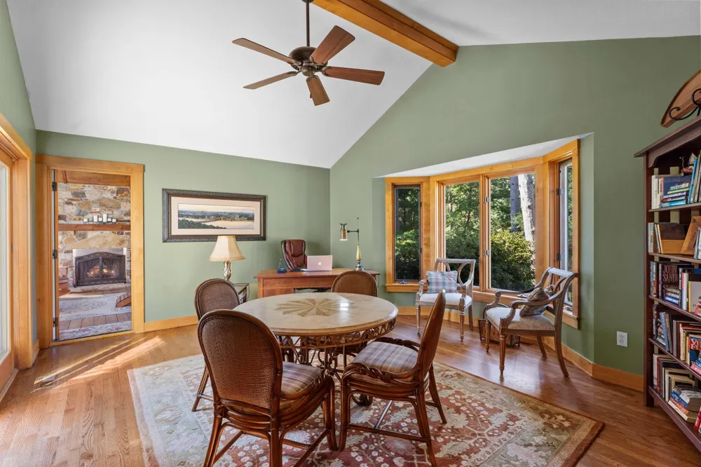 945 Quentin Avenue S Lakeland, MN 55043
