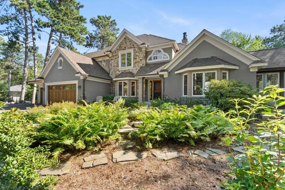 945 Quentin Avenue S Lakeland, MN 55043