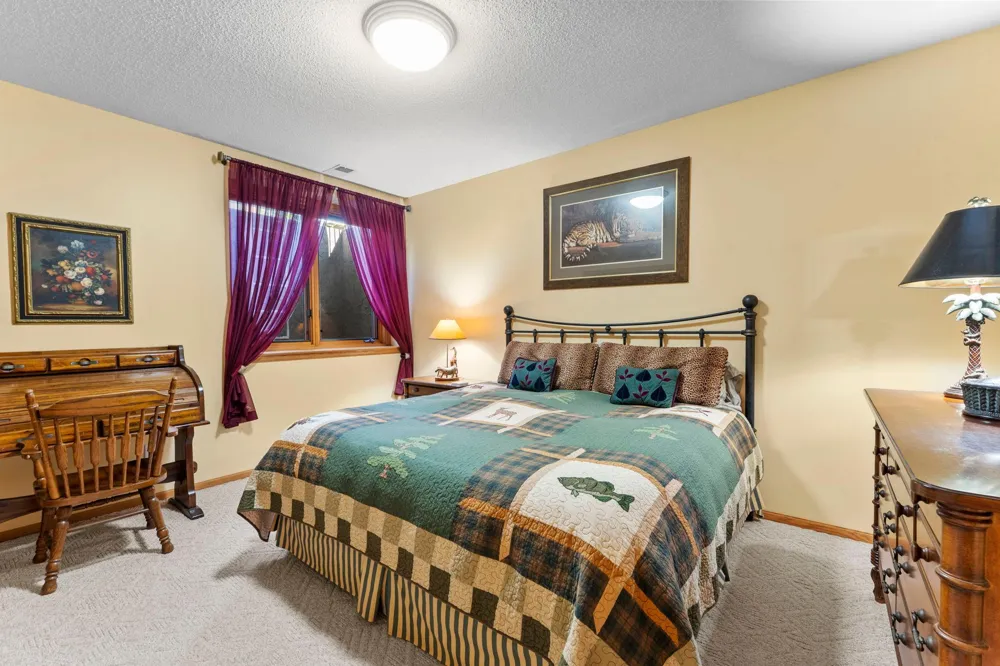 945 Quentin Avenue S Lakeland, MN 55043