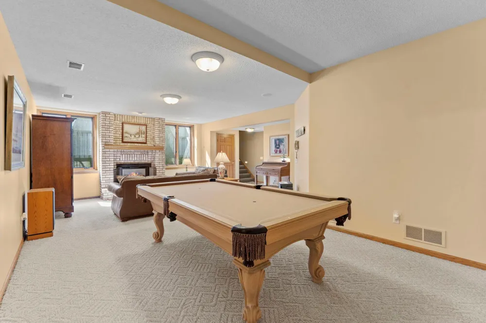 945 Quentin Avenue S Lakeland, MN 55043
