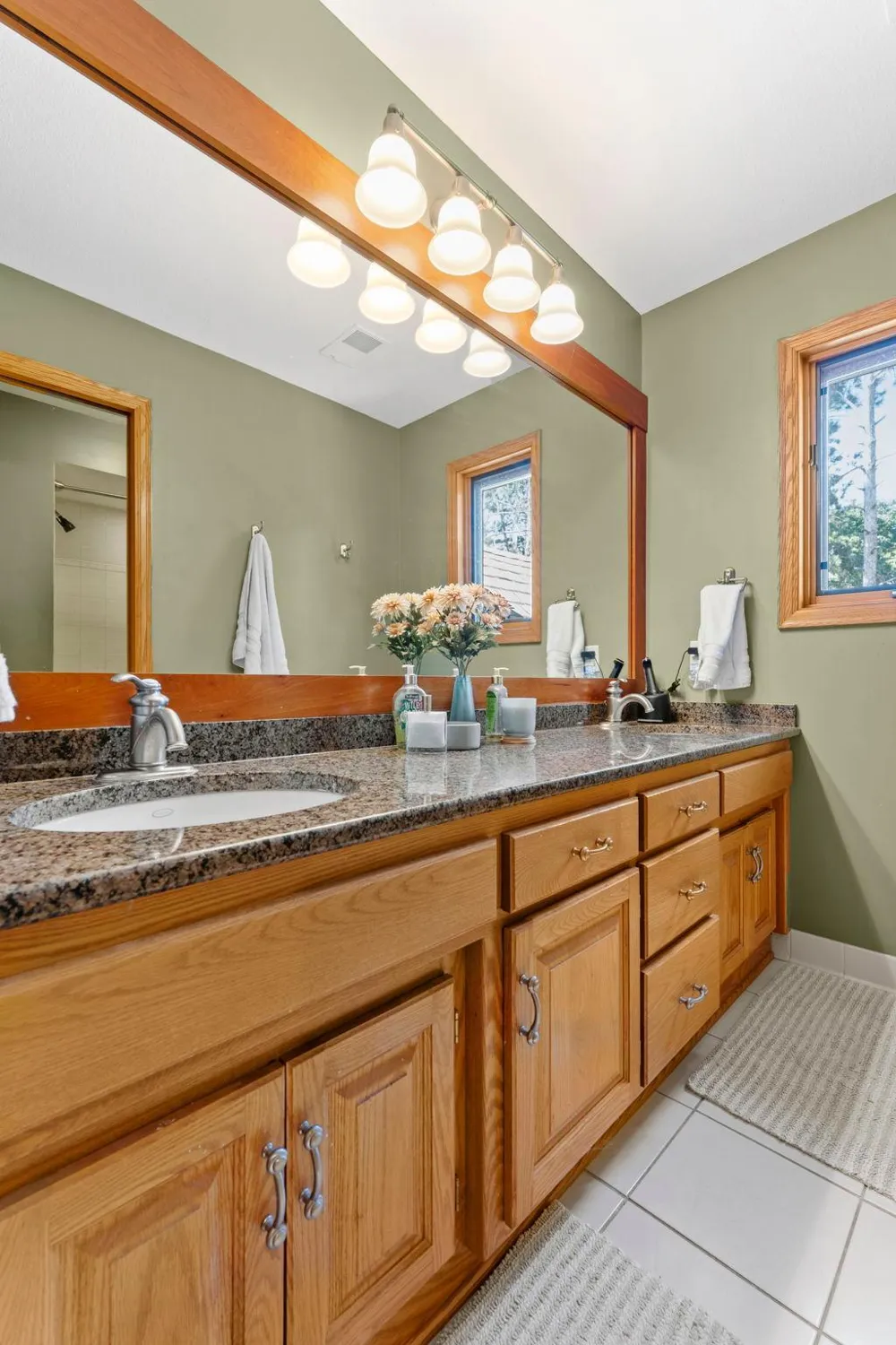 945 Quentin Avenue S Lakeland, MN 55043