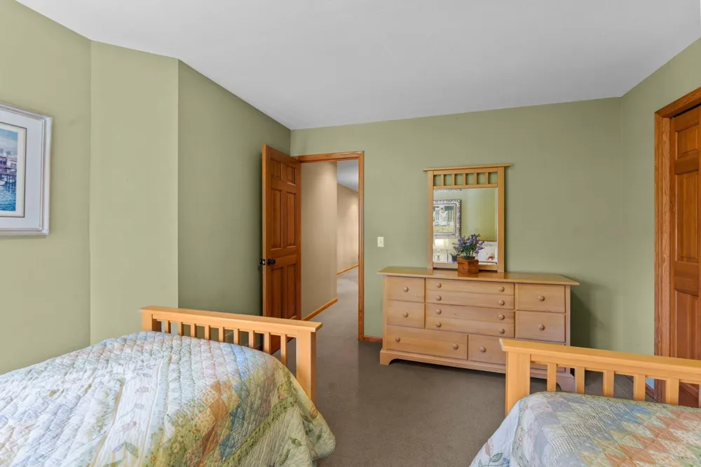 945 Quentin Avenue S Lakeland, MN 55043