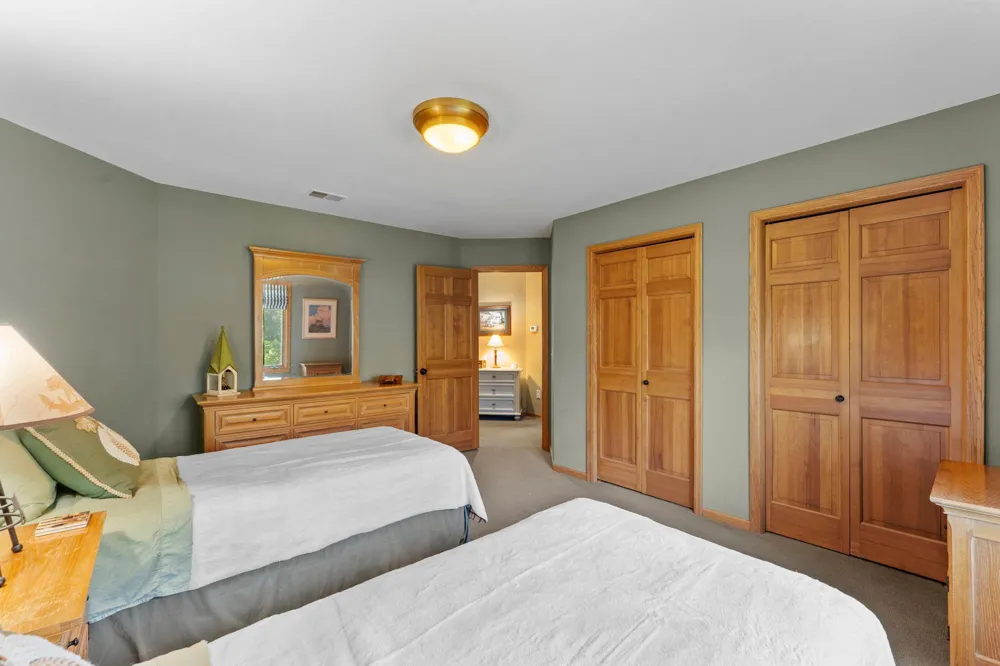 945 Quentin Avenue S Lakeland, MN 55043