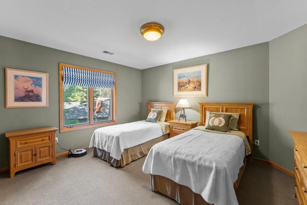 945 Quentin Avenue S Lakeland, MN 55043