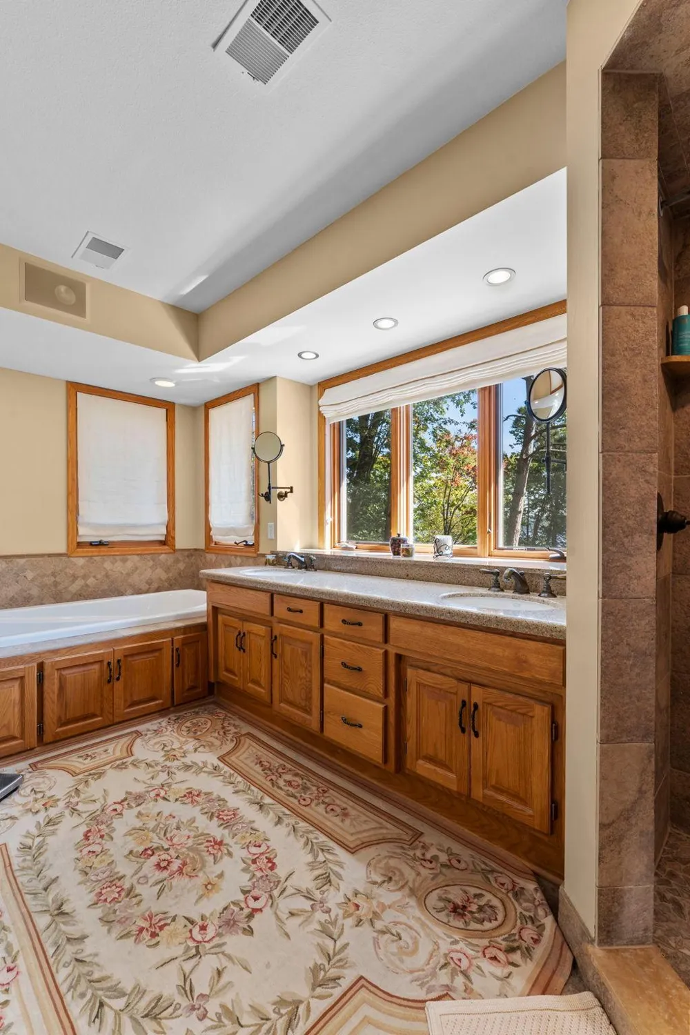 945 Quentin Avenue S Lakeland, MN 55043