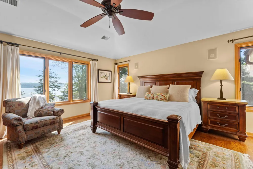 945 Quentin Avenue S Lakeland, MN 55043