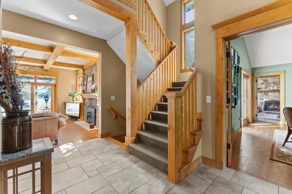 945 Quentin Avenue S Lakeland, MN 55043