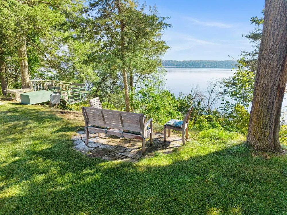 945 Quentin Avenue S Lakeland, MN 55043