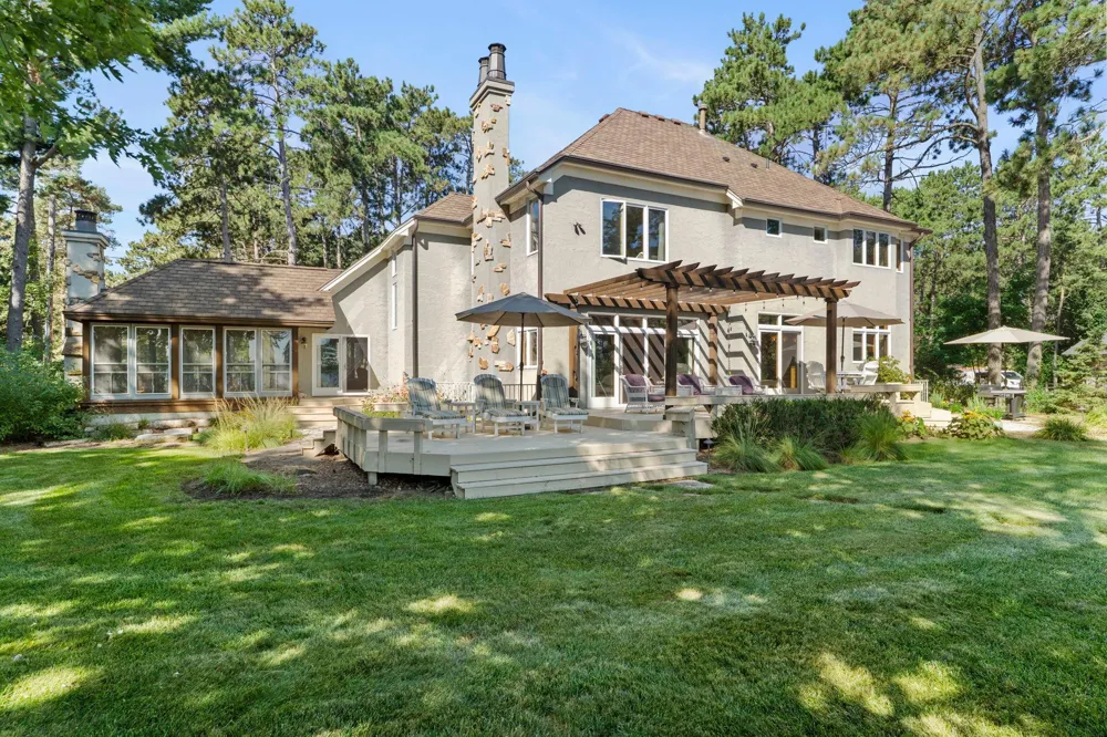945 Quentin Avenue S Lakeland, MN 55043