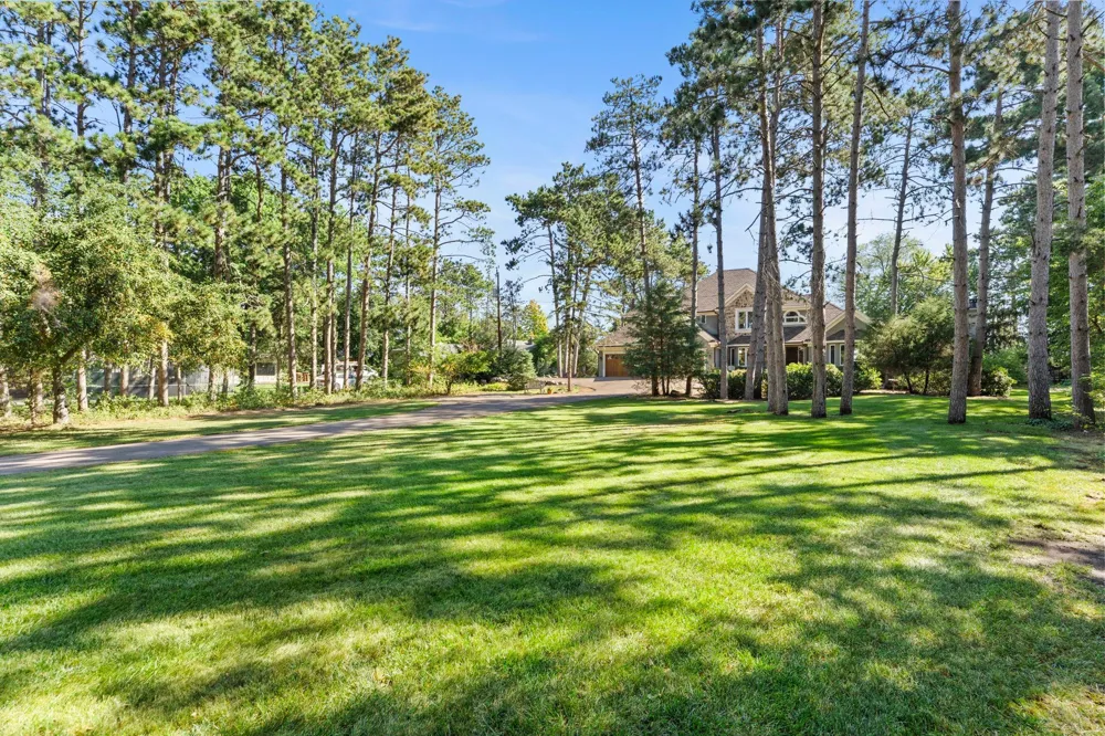 945 Quentin Avenue S Lakeland, MN 55043