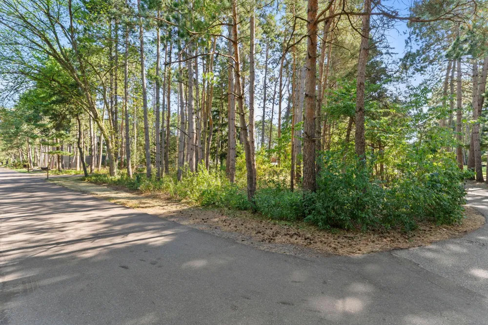 945 Quentin Avenue S Lakeland, MN 55043