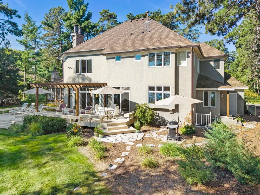 945 Quentin Avenue S Lakeland, MN 55043