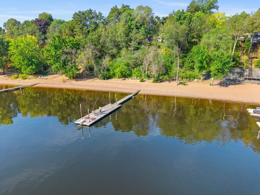 945 Quentin Avenue S Lakeland, MN 55043