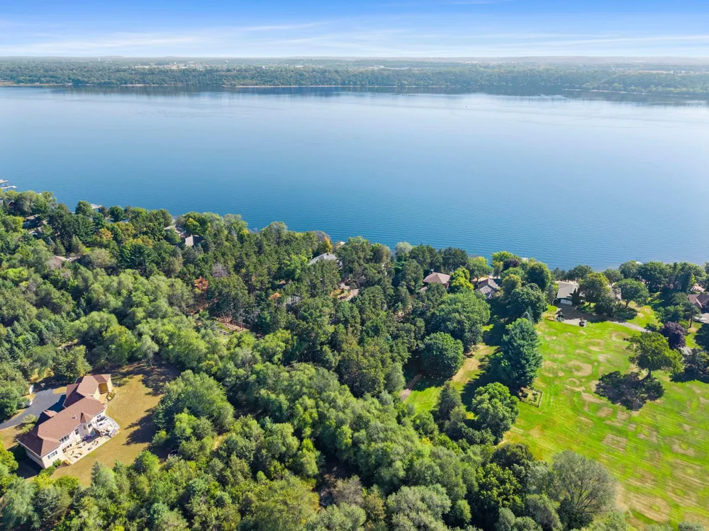 945 Quentin Avenue S Lakeland, MN 55043