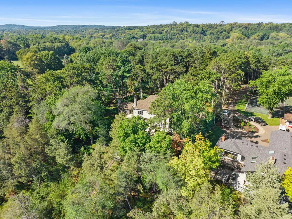 945 Quentin Avenue S Lakeland, MN 55043