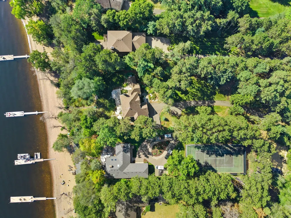945 Quentin Avenue S Lakeland, MN 55043