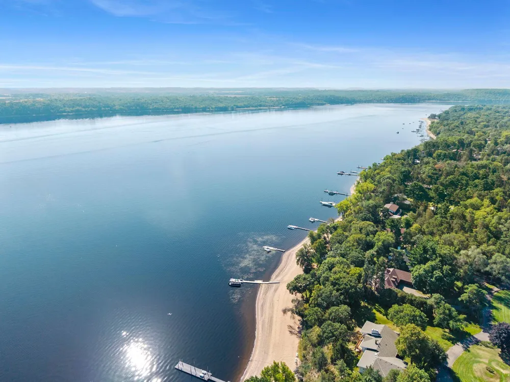 945 Quentin Avenue S Lakeland, MN 55043