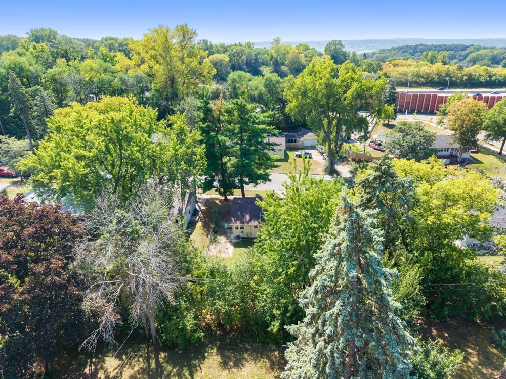 1523 Old Hudson Road Saint Paul, MN 55106
