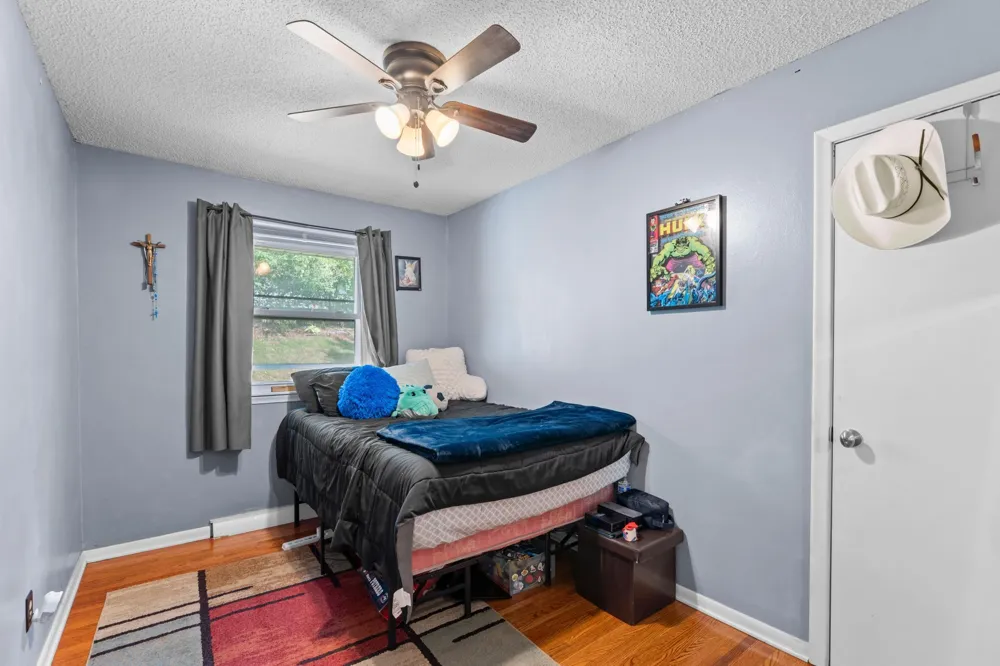 1523 Old Hudson Road Saint Paul, MN 55106