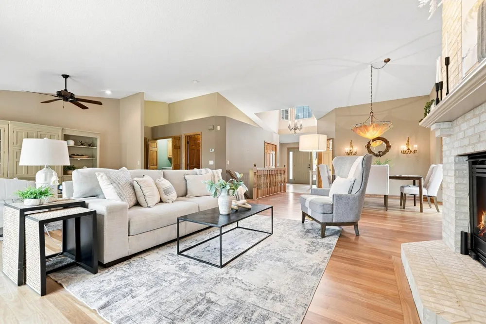 4166 Thornhill Lane Vadnais Heights, MN 55127