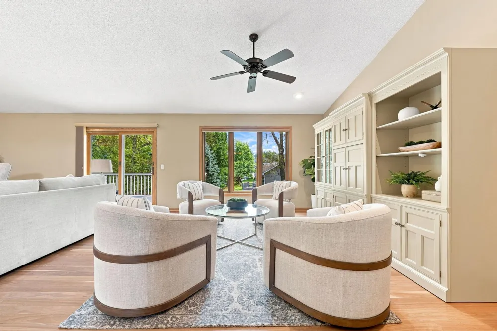 4166 Thornhill Lane Vadnais Heights, MN 55127