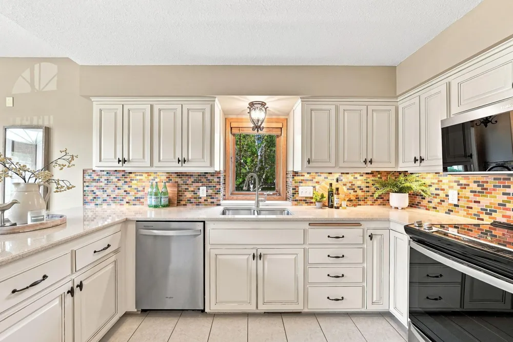 4166 Thornhill Lane Vadnais Heights, MN 55127