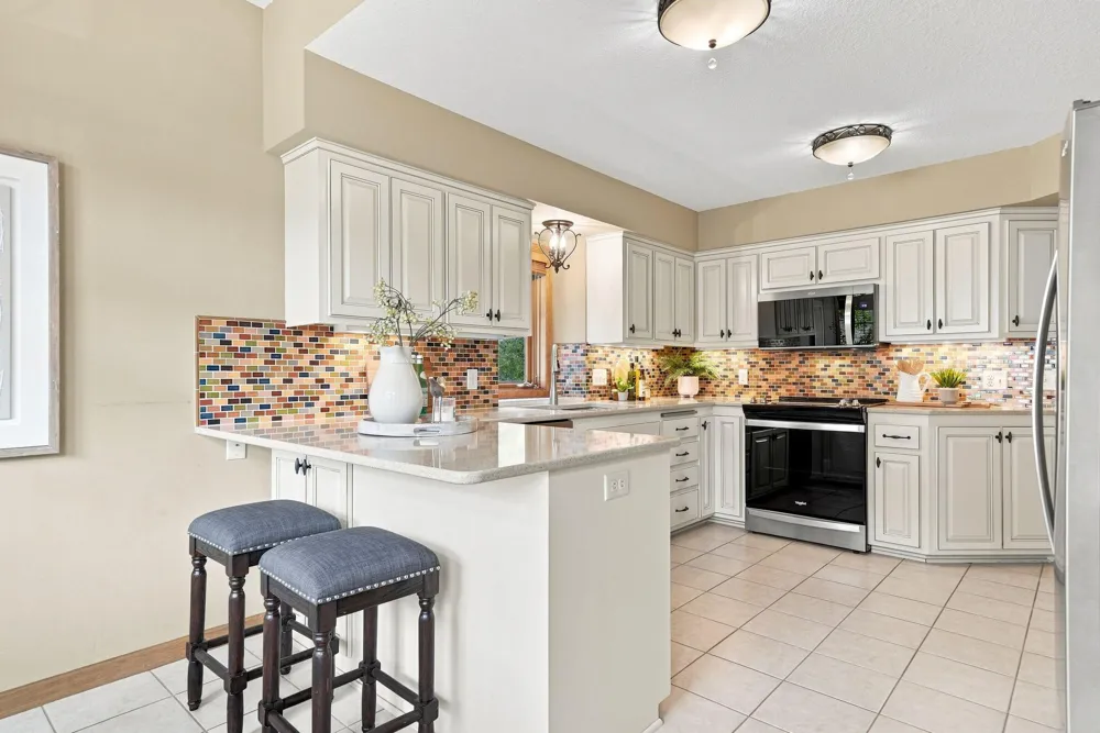 4166 Thornhill Lane Vadnais Heights, MN 55127