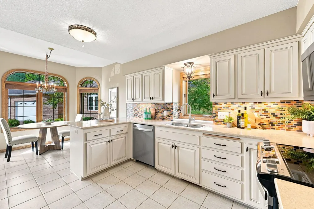 4166 Thornhill Lane Vadnais Heights, MN 55127