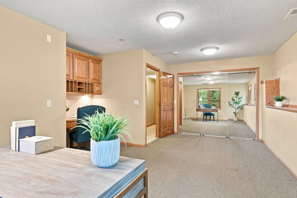 4166 Thornhill Lane Vadnais Heights, MN 55127