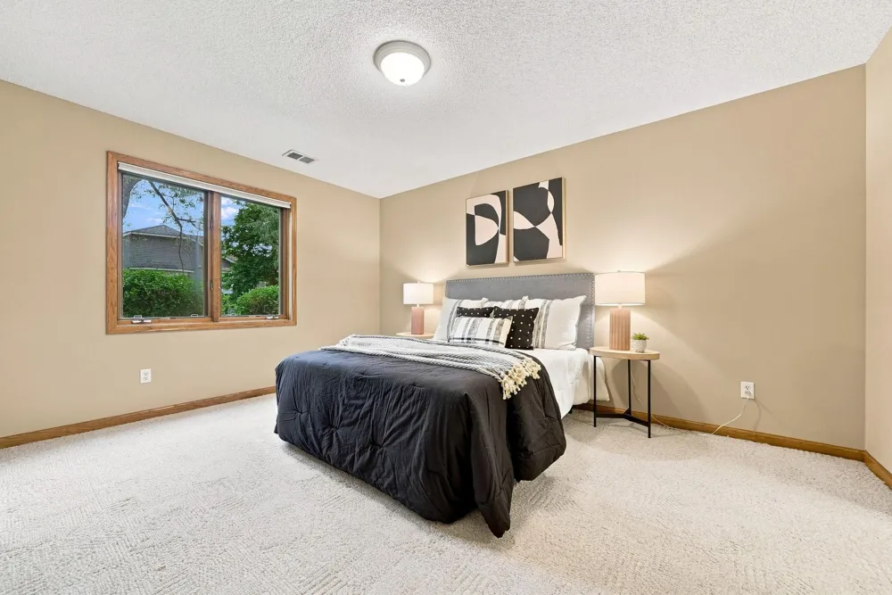 4166 Thornhill Lane Vadnais Heights, MN 55127
