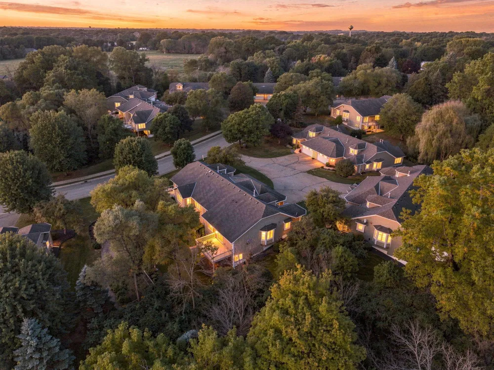 4166 Thornhill Lane Vadnais Heights, MN 55127