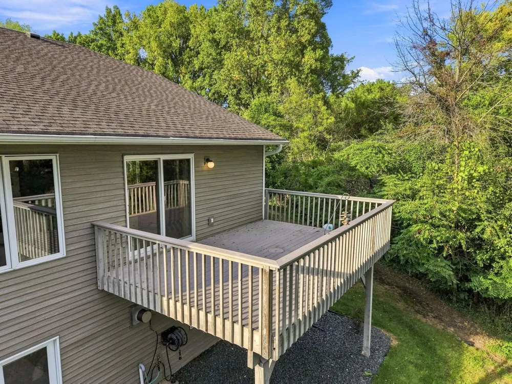 4166 Thornhill Lane Vadnais Heights, MN 55127