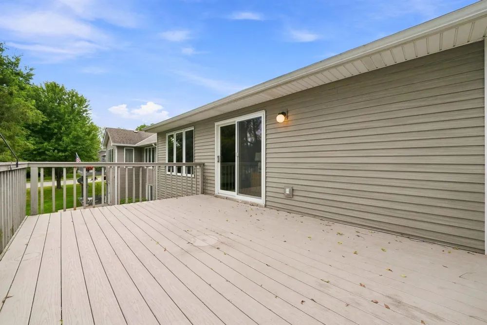 4166 Thornhill Lane Vadnais Heights, MN 55127