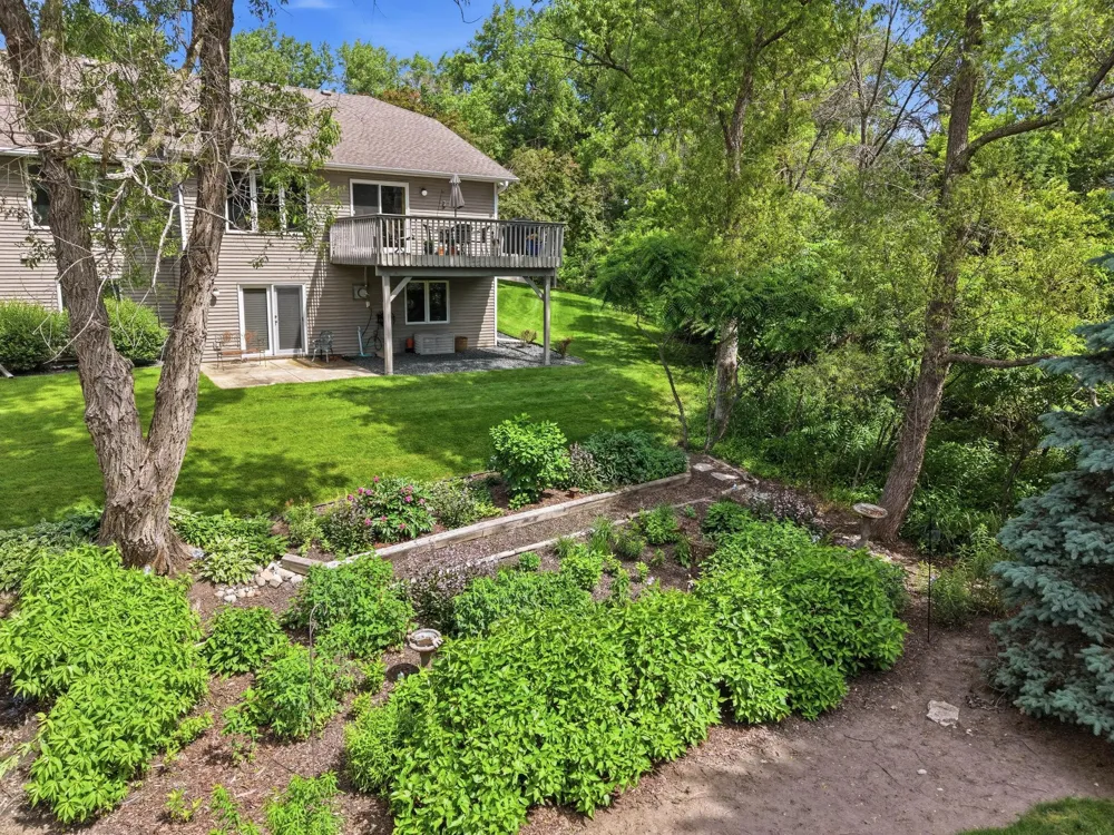 4166 Thornhill Lane Vadnais Heights, MN 55127
