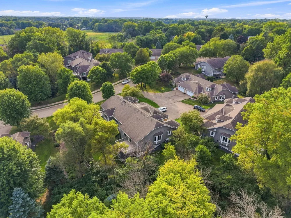 4166 Thornhill Lane Vadnais Heights, MN 55127