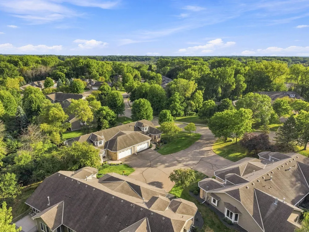 4166 Thornhill Lane Vadnais Heights, MN 55127