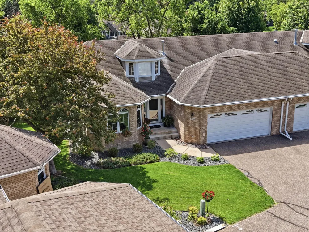 4166 Thornhill Lane Vadnais Heights, MN 55127