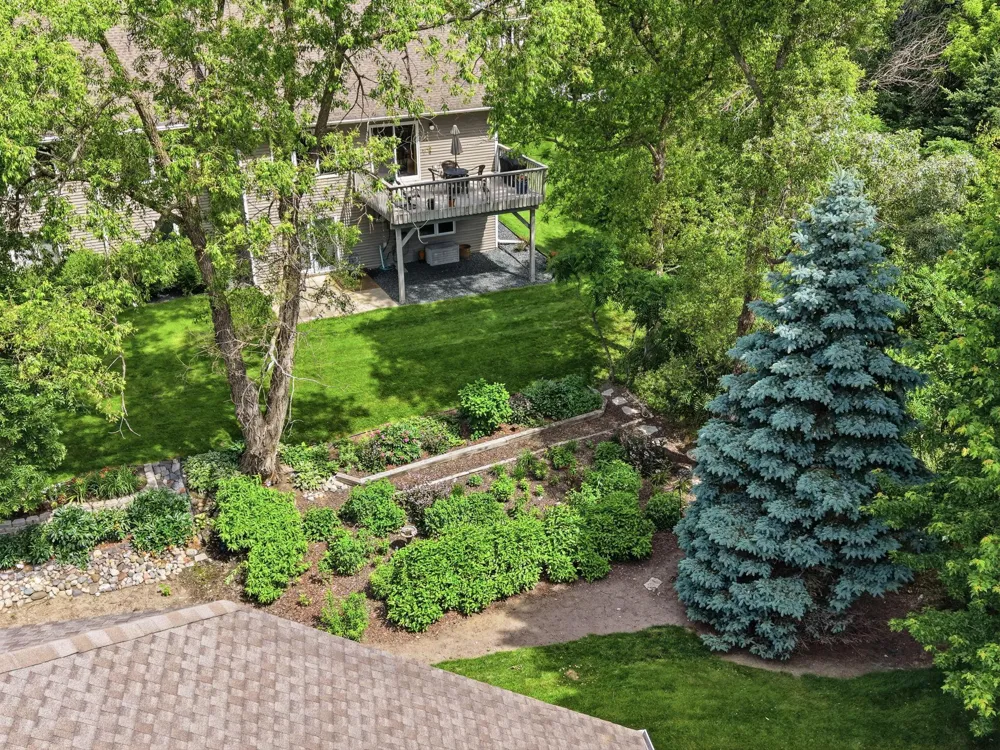 4166 Thornhill Lane Vadnais Heights, MN 55127