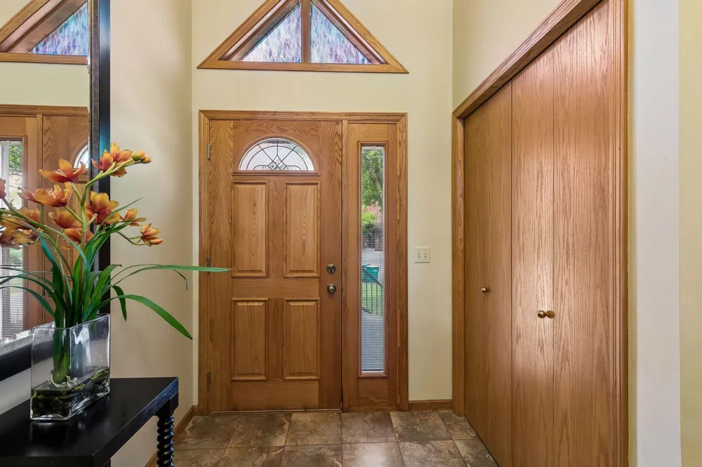 12526 Parkwood Drive Burnsville, MN 55337