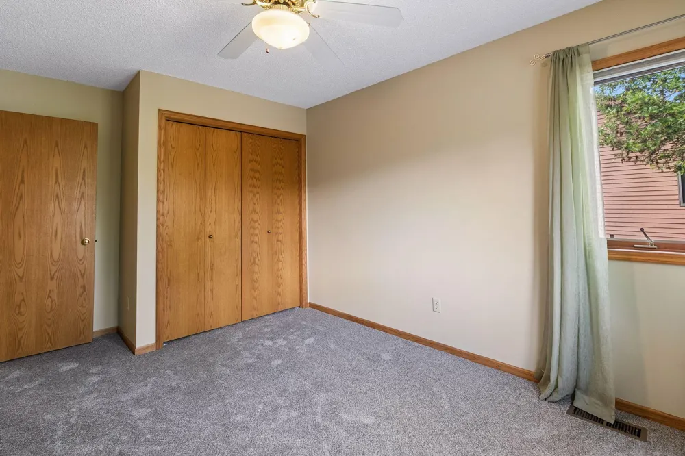 12526 Parkwood Drive Burnsville, MN 55337