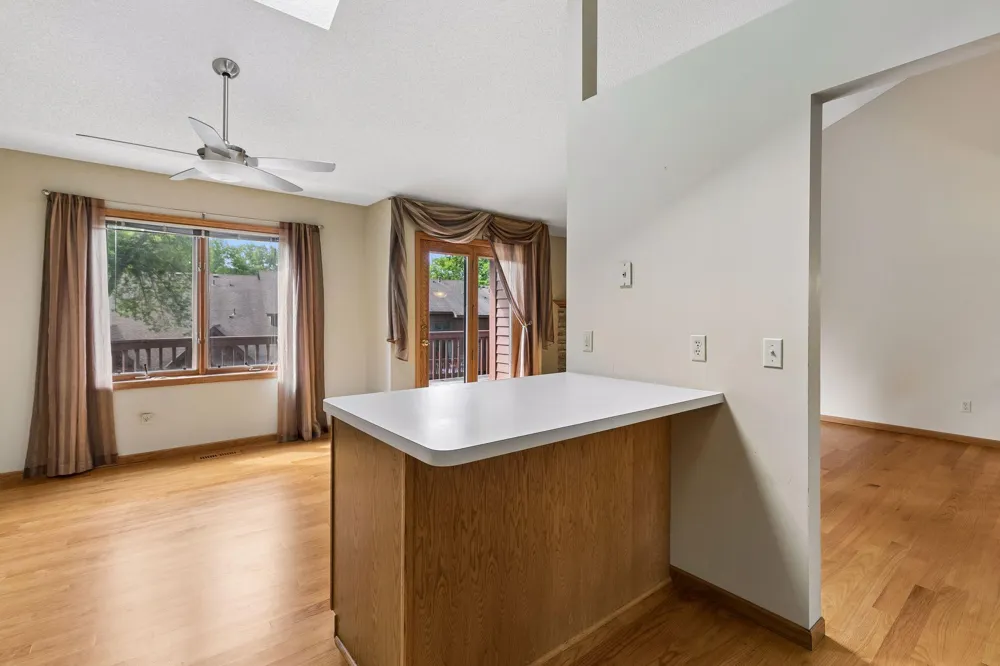 12526 Parkwood Drive Burnsville, MN 55337