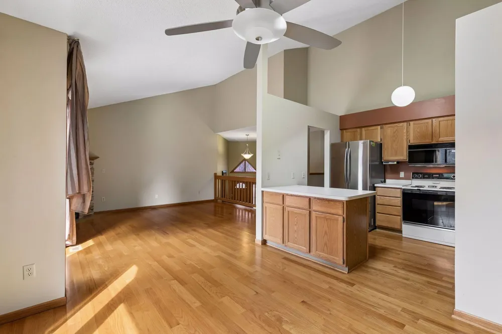 12526 Parkwood Drive Burnsville, MN 55337
