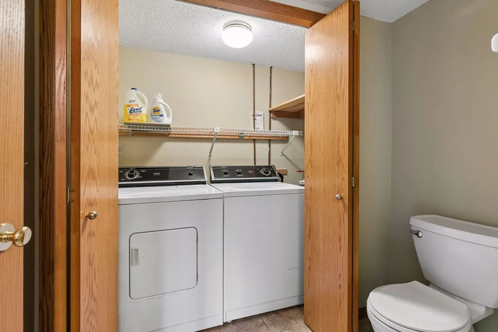12526 Parkwood Drive Burnsville, MN 55337