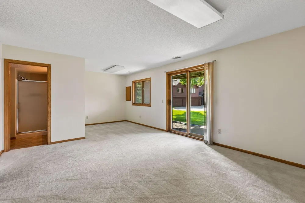 12526 Parkwood Drive Burnsville, MN 55337